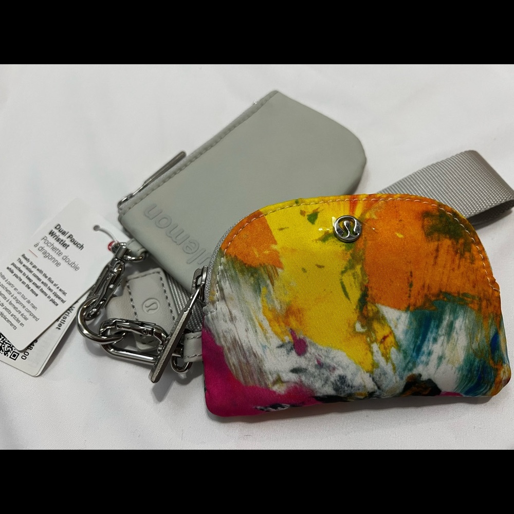 🍋LULULEMON🍋 DUAL POUCH WRISTLET